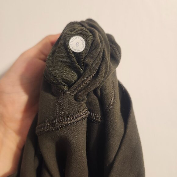 Lululemon Olive Green Align Leggings, Size 6, 28 inch inseam - Picture 3 of 3